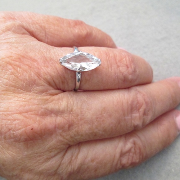 Marquise Spinel Engagement Ring>Sterling Silver - Picture 2 of 4